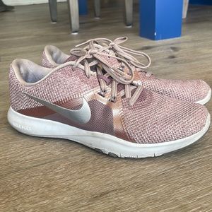 Size 9 Nike Flex Free